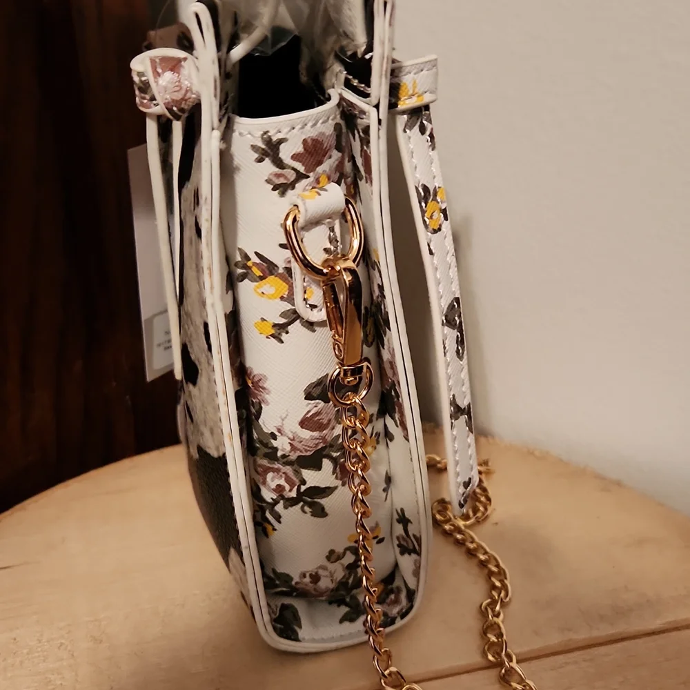 BP Crossbody with Chain - Picture 2 of 7